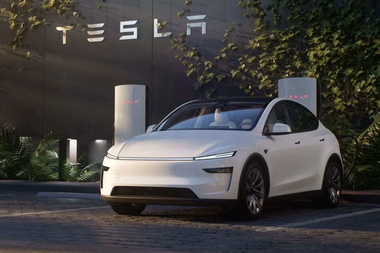 Tesla Sumbang Mobil Listrik