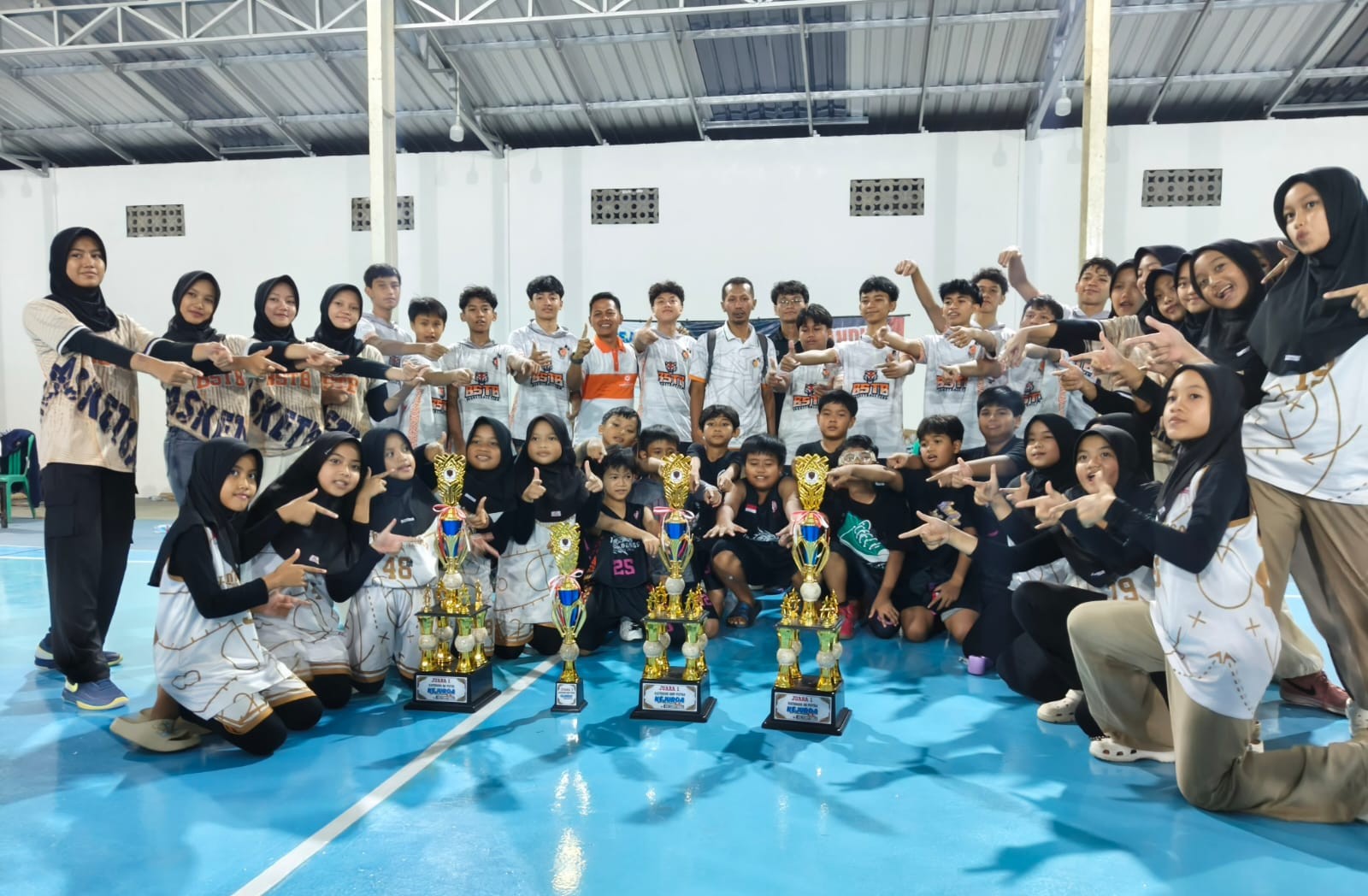 SIP Tunas Bangsa Kokohkan Diri Jadi Jagonya Basket